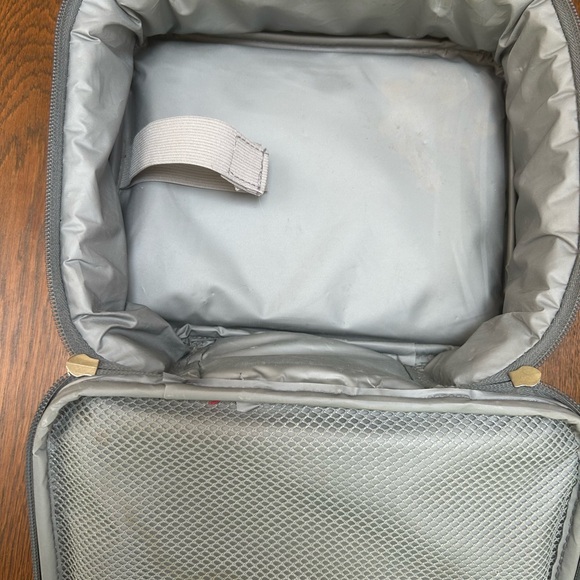 Two(2) insulated padded lunchboxes, dinosaurs & cars. Preowned, lots life left! - Picture 2 of 9